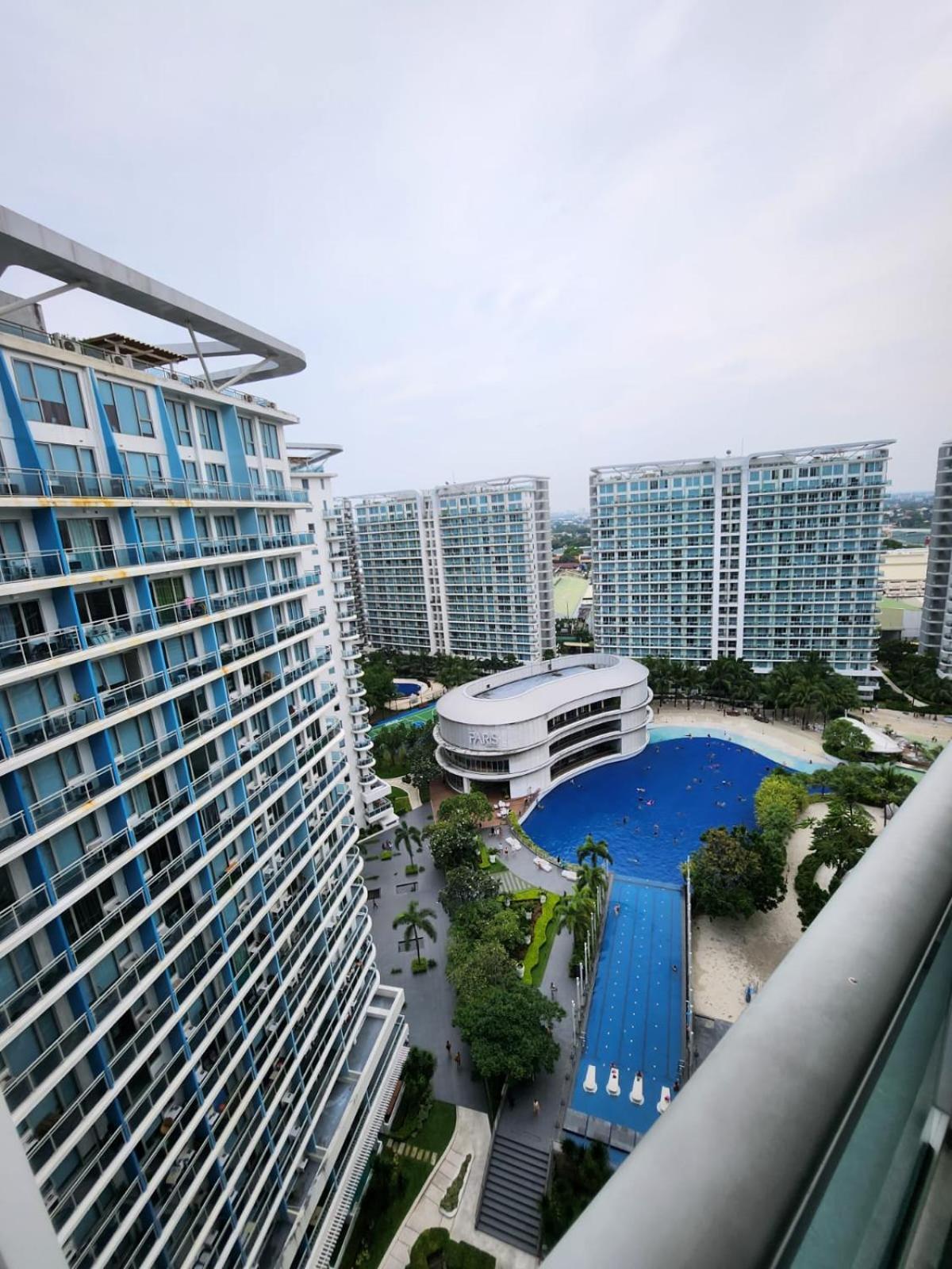 Azure Urban Resort Paranaque City Bagian luar foto