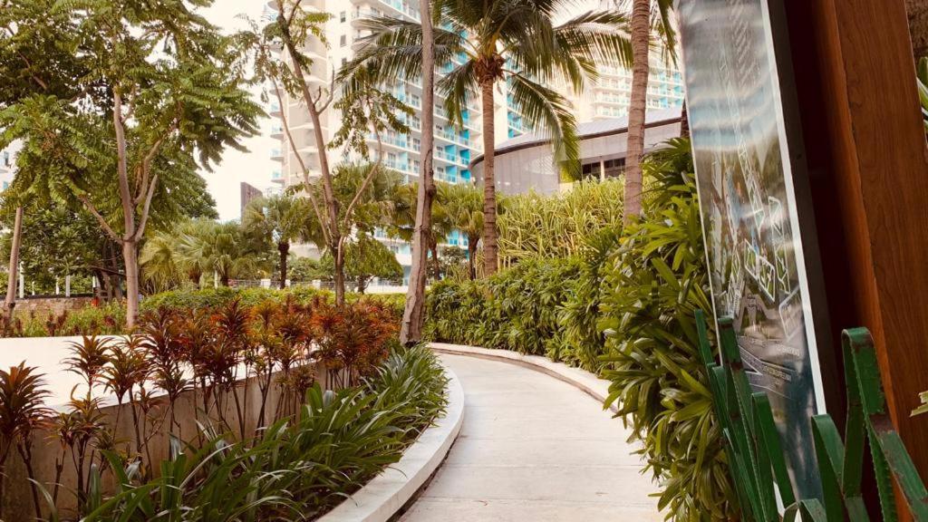 Azure Urban Resort Paranaque City Bagian luar foto